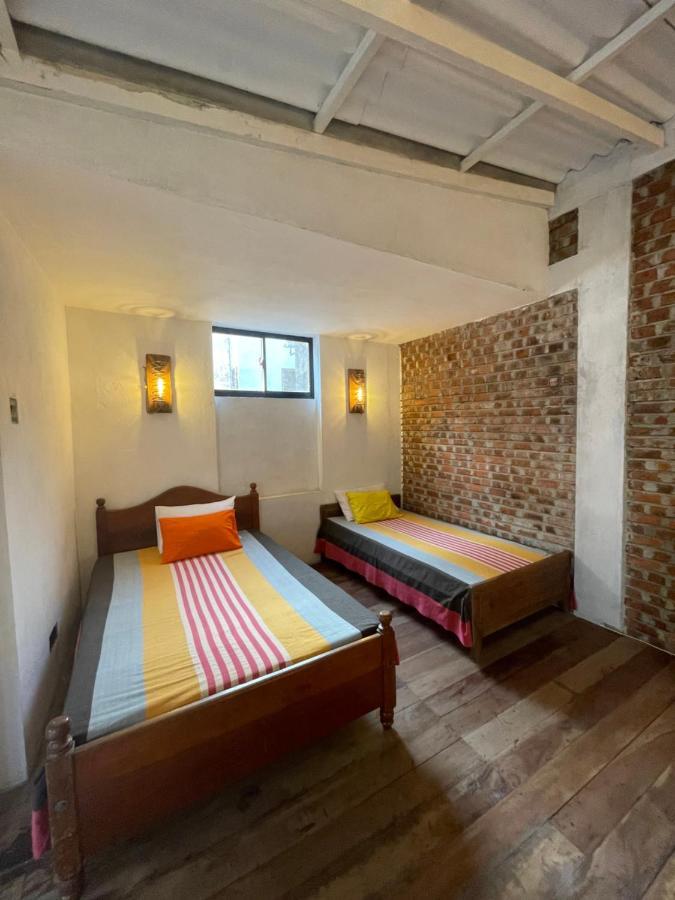 Favela Apartment โคลอมโบ ภายนอก รูปภาพ